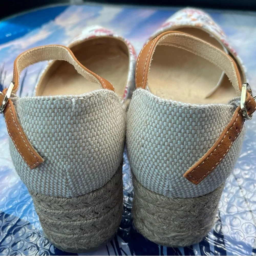 Floral Espadrille WHITE MOUNTAIN Wedge Sandals